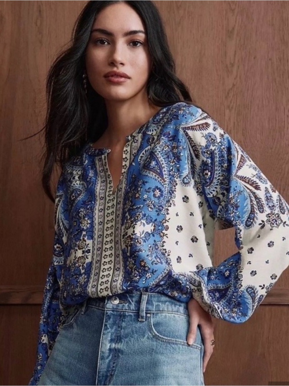 NWOT LOFT BANDANA PRINT SPLIT NECK BLOUSE